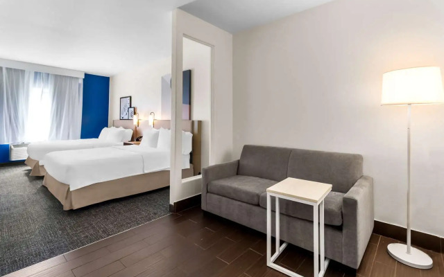 Spark by Hilton Pearland (H)