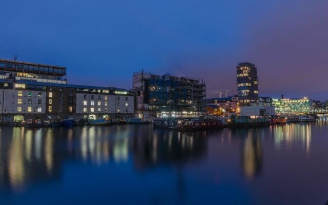 Grand Canal Dock by 5STARSTAY
