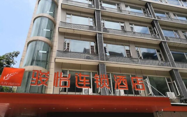 Jun Hotel Sichuan Deyang Zhongjiang County Kaijiang Hu'nan Road