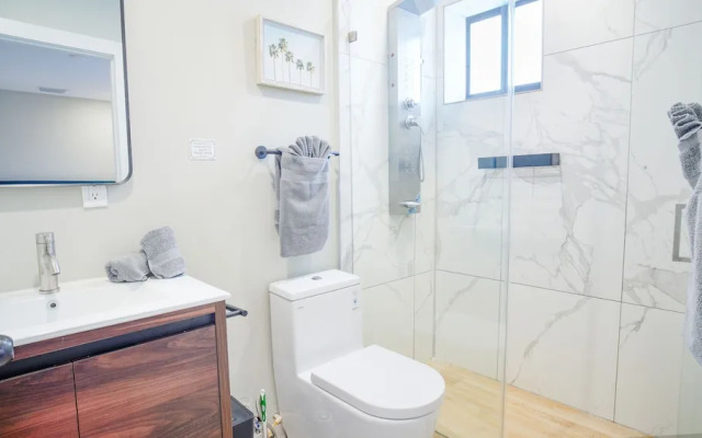 Luxury Comfort Apartment with Parking