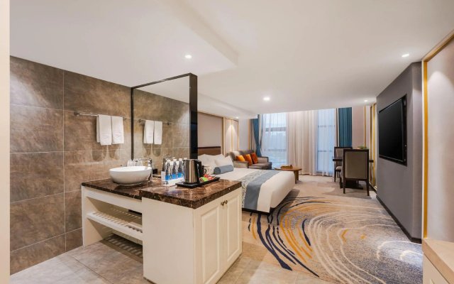 Ningbo East Shipu Hotel