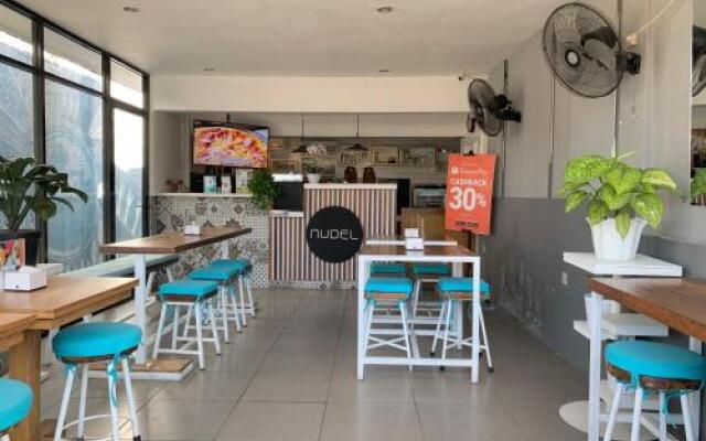 Nudel Room & Cafe