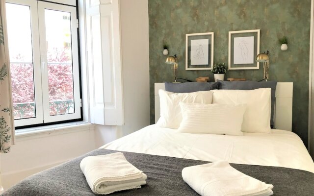 Charming Flat with Great Terrace, Best Location