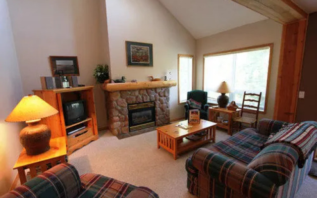 Stone Creek Chalets by FCR