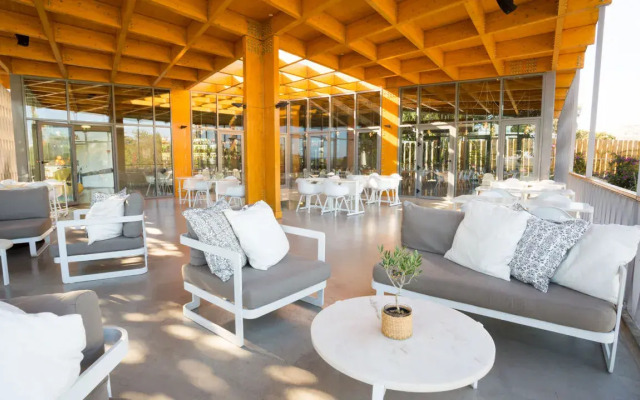 Ozadi Tavira Hotel