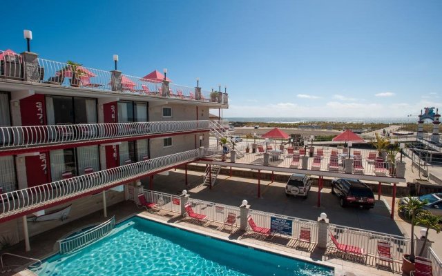 Matador Oceanfront Resort