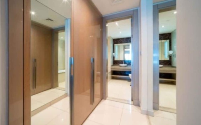 Business Bay Paramount Towers 1BR