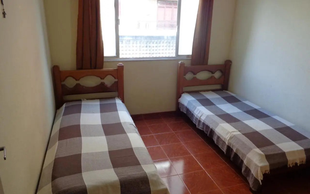 Apto a 2 quadras da praia