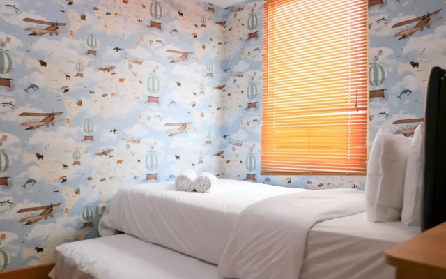Warm And Homey 2Br At Sentraland Cengkareng Apartment