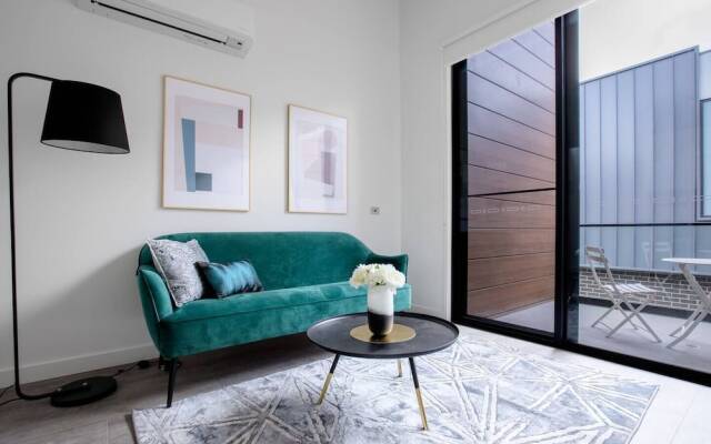 Taste of Art! Stunning Townhouse Stay@moonee Ponds