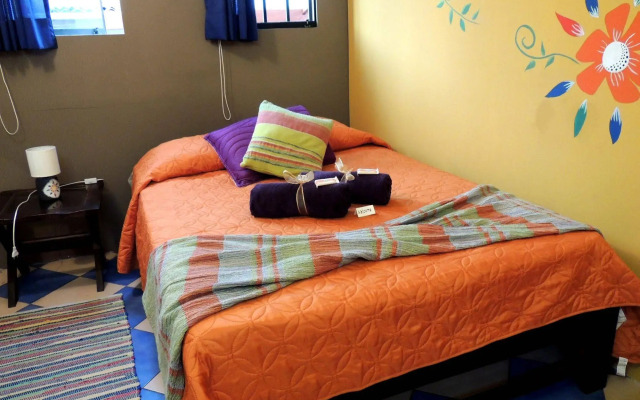 Pier 242 Miraflores B&B