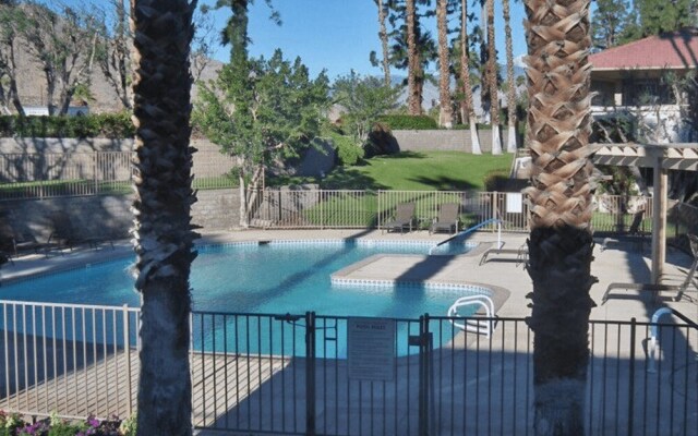 Villa Felicity-luxury Villa With Mountain View