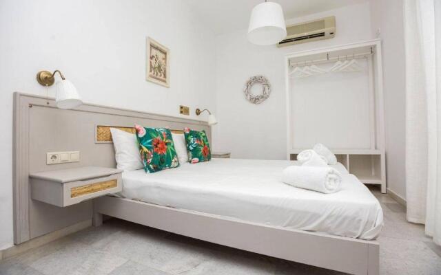 Polemis Studios & Apartments