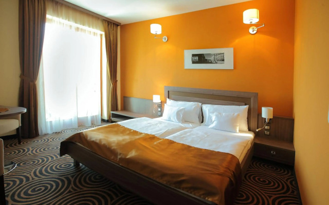 Sándor Hotel