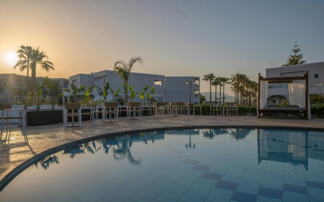 Delfina Tropic Beach