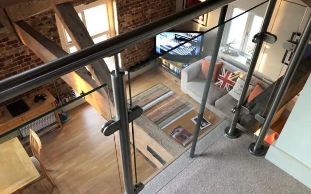 Riverside Penthouse Apartment