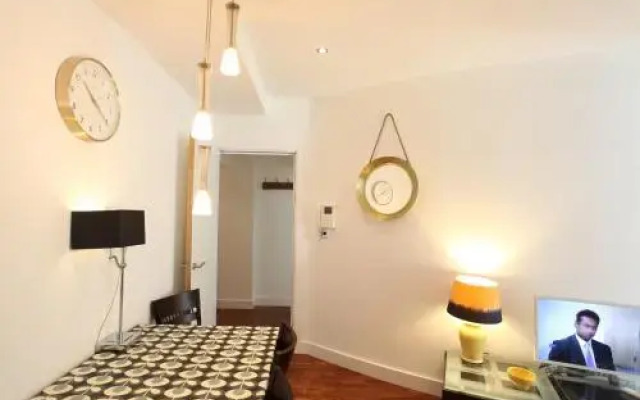 Park Row Apartments By Bridgest