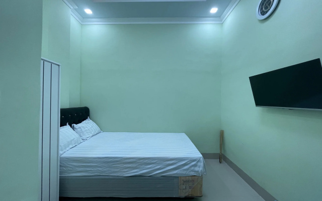 Hotel O Homestay Purirano – Guest Rooms – Kendari