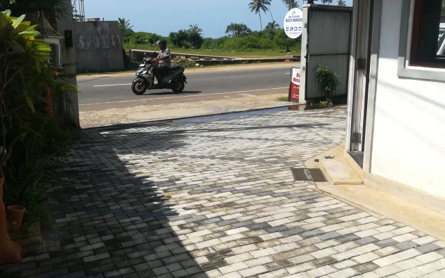 Abeysekara Rest House
