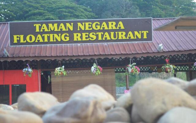 Belebar Studio Room Taman Negara Pahang Malaysia