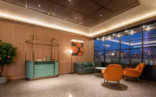 Orange Hotel (Jinan Jingshi Road Convention and Exhibition Center)