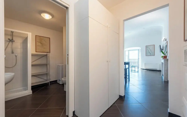 Sea View Apartment Next To Acquarium