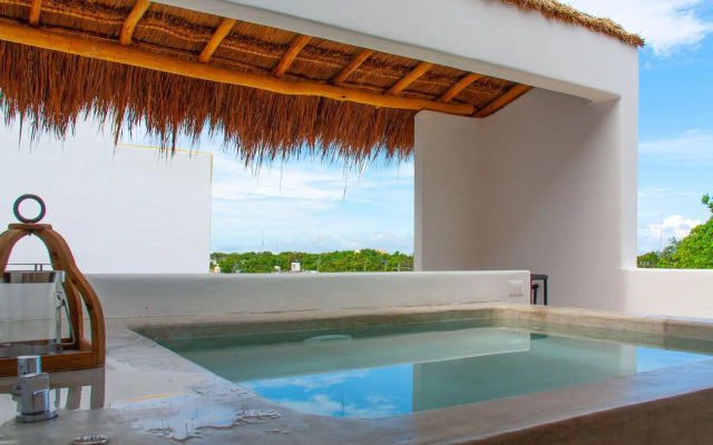 KA'A New Penthouse Private Rooftop Pool