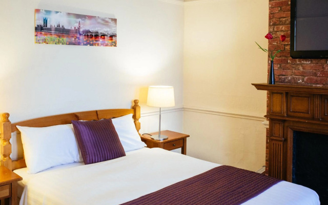 Pymgate Lodge Hotel