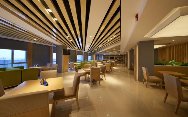 Holiday Inn Express Zhengzhou Airport