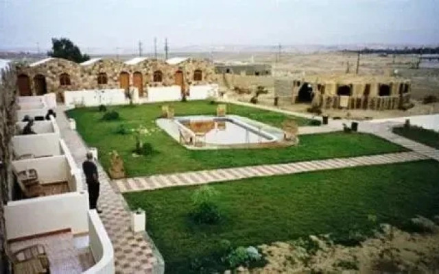 Sandrose Baharia Hotel