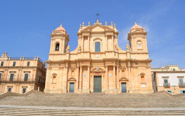 Apartment With 2 Bedrooms In Noto With Balcony And Wifi 7 Km From The Beach