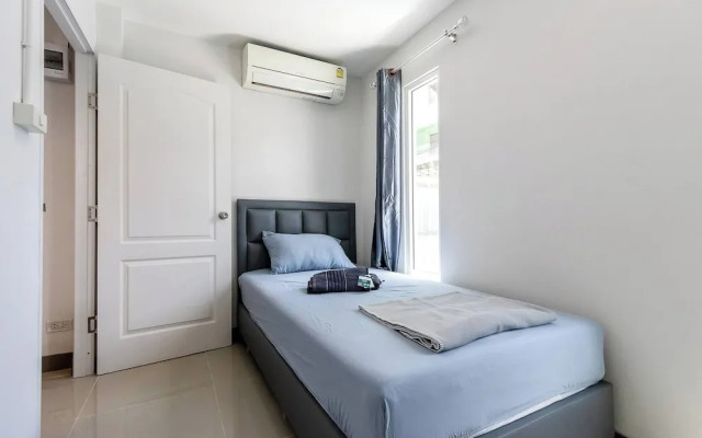 Tiny House Srinakarin At Sri Bearing Station