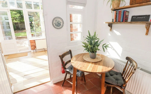 Ross Cottage
