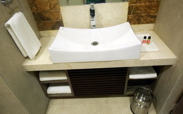 OYO 1395 Hotel Gandhi International