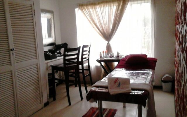 Anashe Guest House