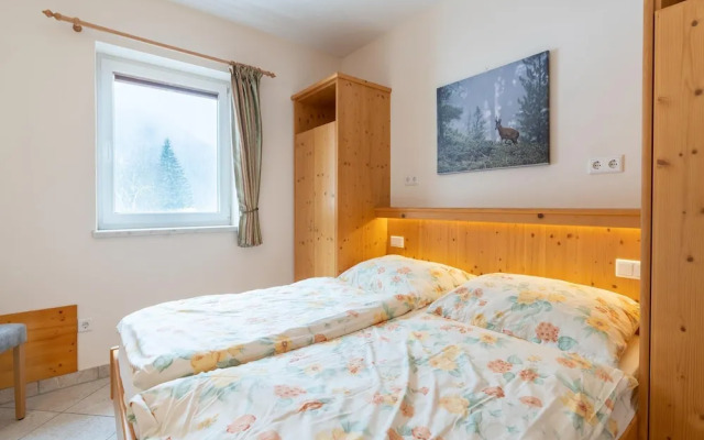 Cozy Garden Apartment Near Ski