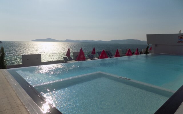 Marina Suites & Spa