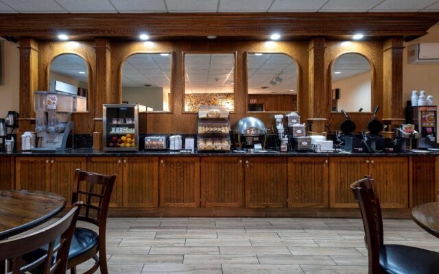 Red Roof Inn & Suites Hazleton