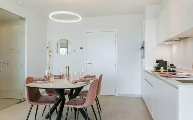 Apartment With Lateral sea View and Harbor View