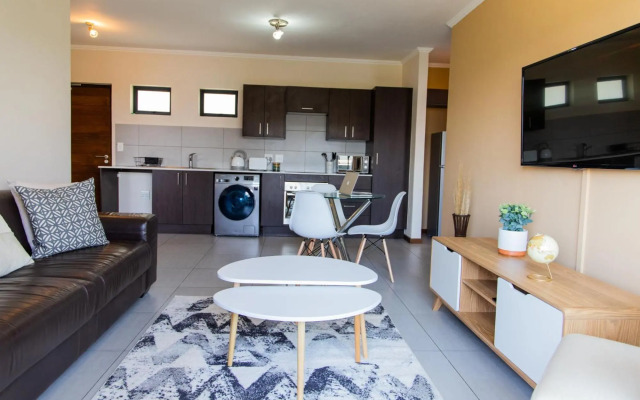 Luxury 2bed 2bath in a Secure golf estate.WIFI