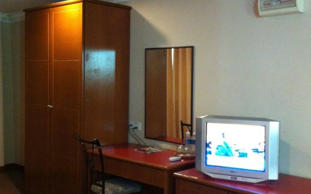 Seri Borneo Hotel