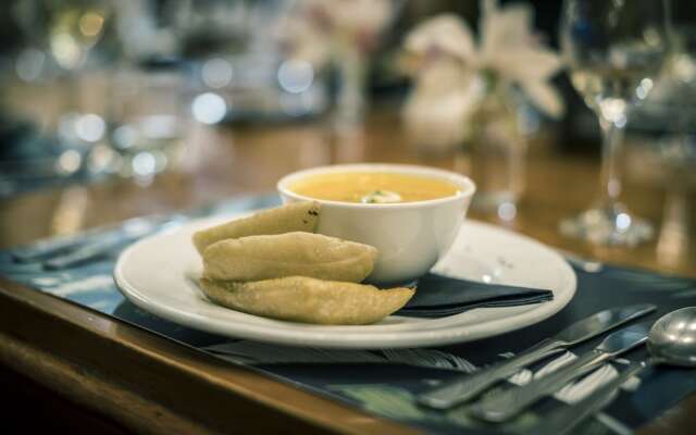 Dawson Falls Mountain Lodge