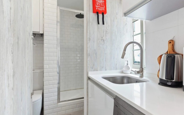 Amazing Studio W Terrace in St George Castle