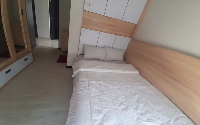 OYO Life 93289 Jelita Residence 2