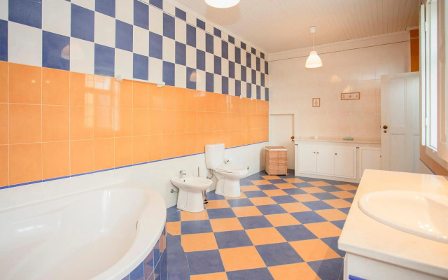 Torreira . Yellow Beach Pavilion