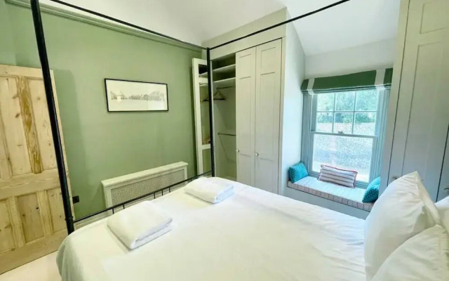 The Emerald - Central Henley 2 Bedroom House