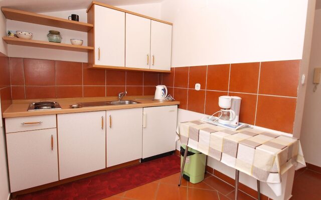 Apartment 297