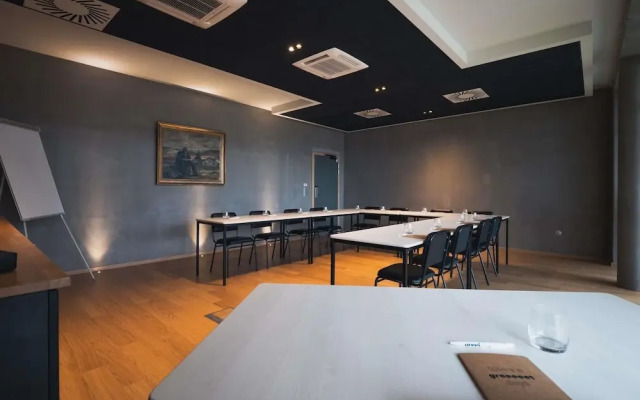 Greet Hotel Cernay Mulhouse