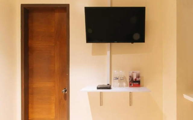 RedDooorz @ Laiya Vivo Hotel Batangas