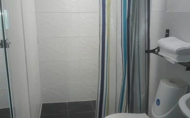 Aparta Hotel El Bosque zz